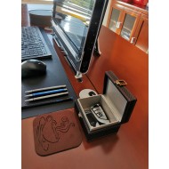 Cutie pentru cheile vehiculelor cu acces fără întrerupător cu cheie , așa-numitul keyless.